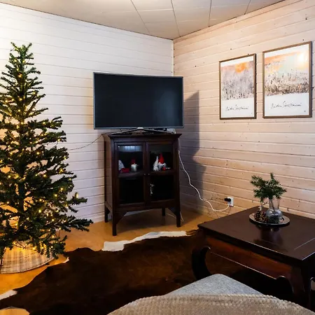 Unelmapolku Cosy House With Sauna Near Centre Рованиеми